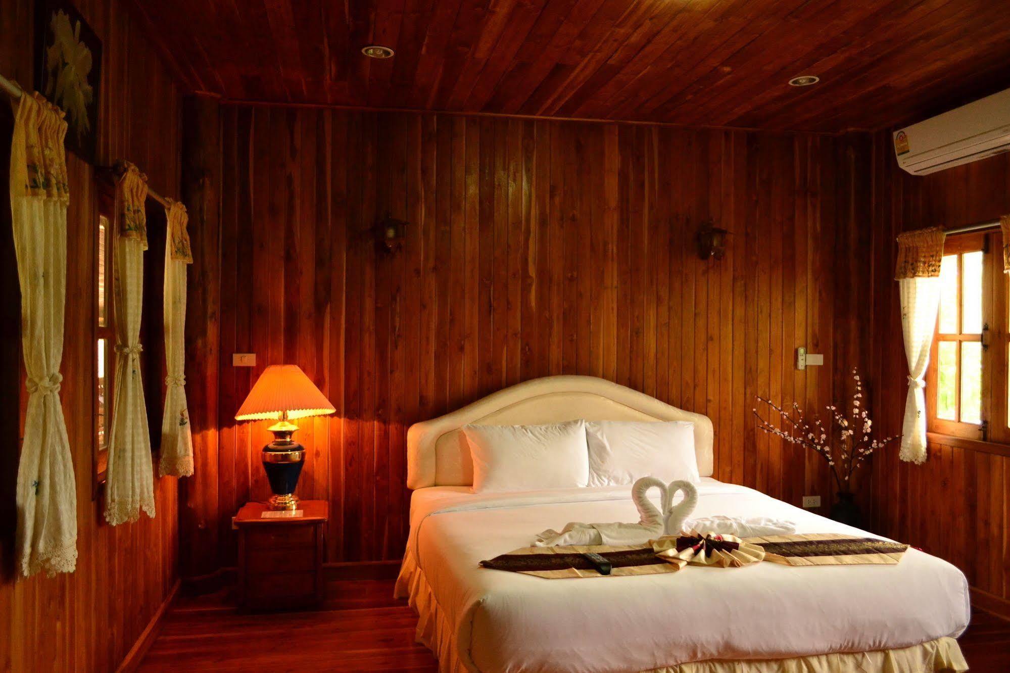 Yuwadee Resort Chalong Exterior foto